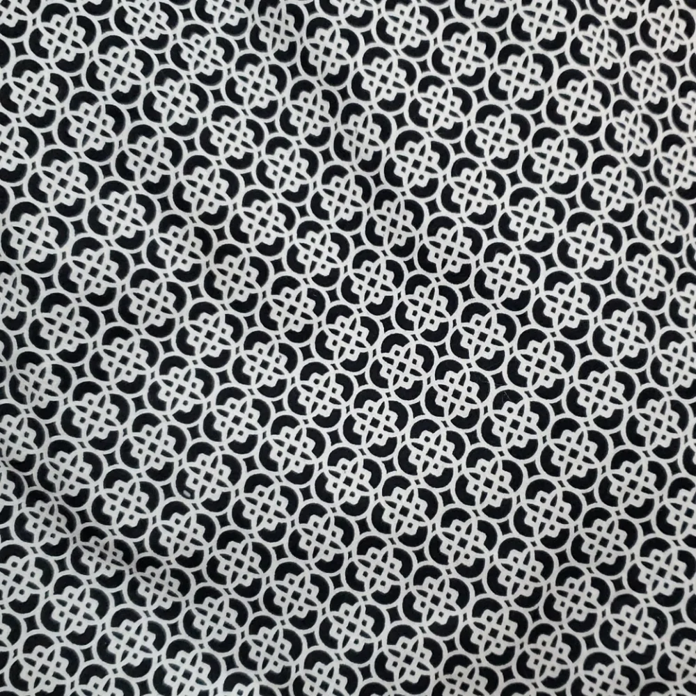 Liz Wear black and white skirt size 4